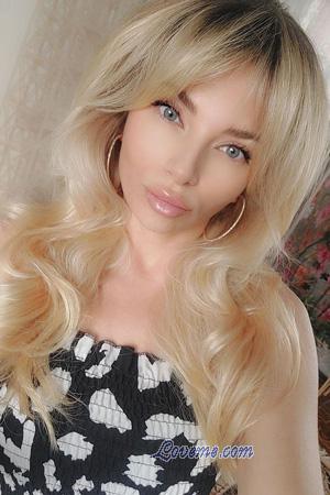 222413 - Julia Age: 35 - Ukraine