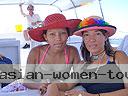 cartagena-women-boat-1104-58